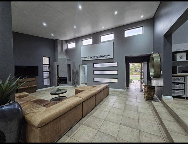 4 BEDROOM PROPERTY TO RENT IN WILLOW ACRES